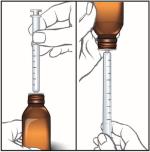 4. Push the plunger all the way down and insert the tip of the oral syringe fully into the bottle adapter. With the oral syringe in place, turn the bottle upside down.