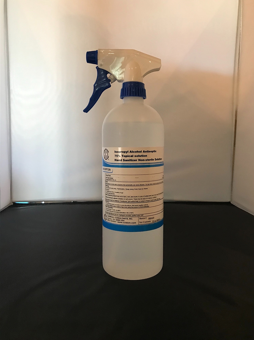 946 ml / 32 oz spray bottle